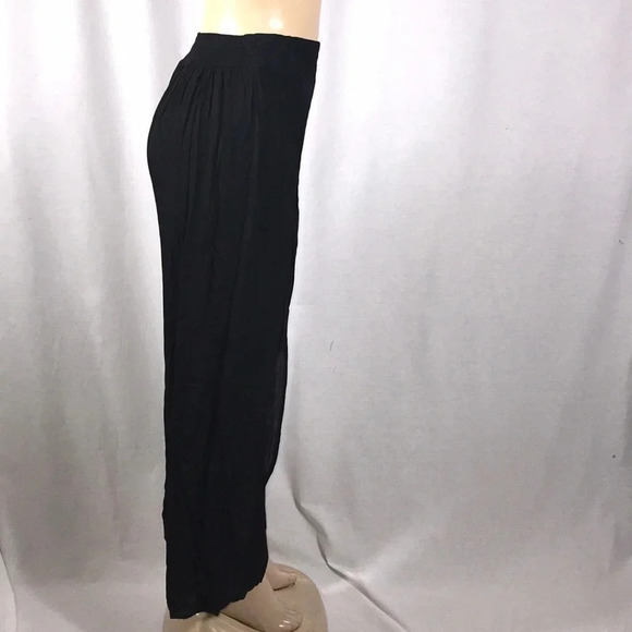 Celina Size L/XL Black 100% Rayon Wide Leg Pants With Side Openings. New - Picture 3 of 4
